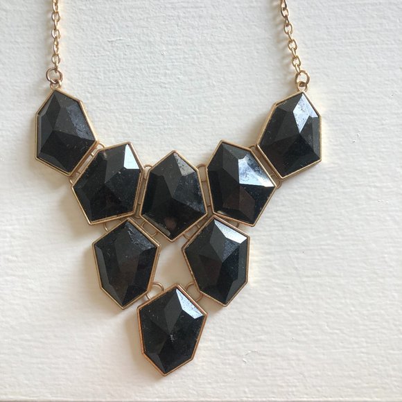 ✨4 for $15✨ Gold and Black Statement Necklace - Picture 2 of 3